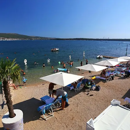 Διαμέρισμα With Parking Space Kornic, Krk - 15293